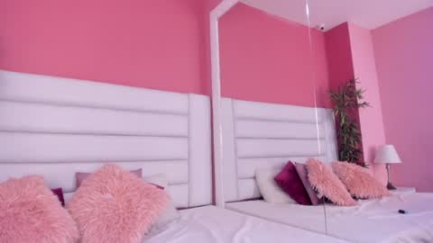 abbey_walker online show from 01.17.25