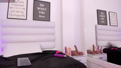 abbey_walker online show from 03.12.26