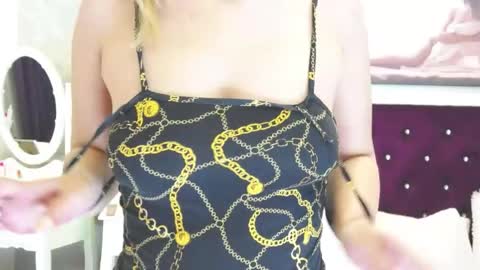 Snapshot of abbeymarley chatting on 04.06.26 Abbey online show from 04.06.26