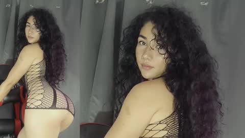 Snapshot of abbi_moon chatting on 05.22.26 Martina online show from 05.22.26