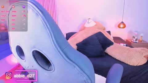 Abbie Edmond  online show from 10.30.25