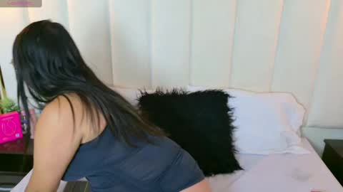 Snapshot of abbiejones_ chatting on 10.06.25 abbiejones_ online show from 10.06.25