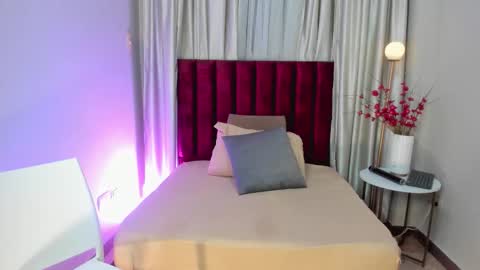 Abbie Joness online show from 11.27.25