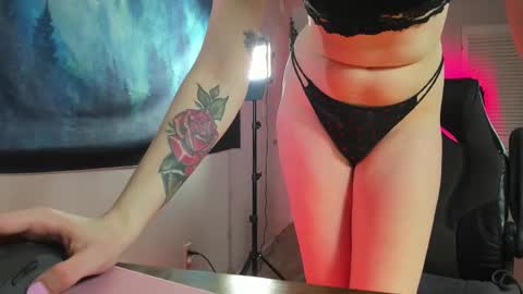 Abbie  Morgan online show from 09.26.25