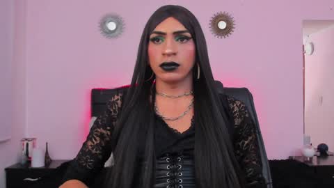 Abbigail Fuster  online show from 02.04.25