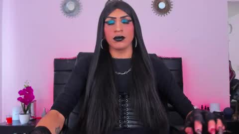 Abbigail Fuster  online show from 02.18.25