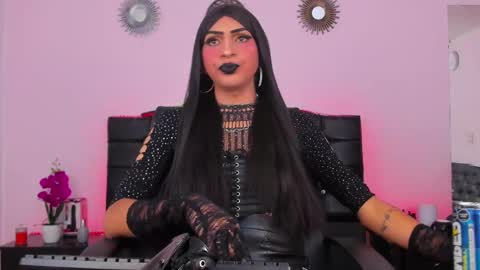 Abbigail Fuster  online show from 02.20.25