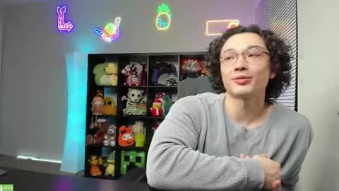 Snapshot of abbuddy920236 chatting on 04.21.26 buddy online show from 04.21.26