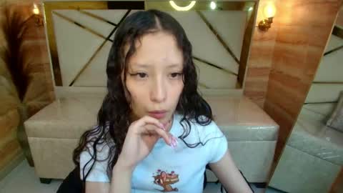 Snapshot of abby__r chatting on 05.04.26 Abby online show from 05.04.26
