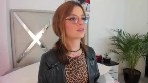 Snapshot of abby_jones2 chatting on 02.12.26 abby jones online show from 02.12.26