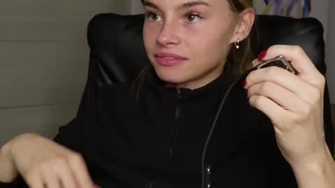 ABBY LAKER online show from 12.14.24