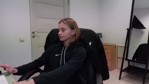 ABBY LAKER online show from 01.02.25