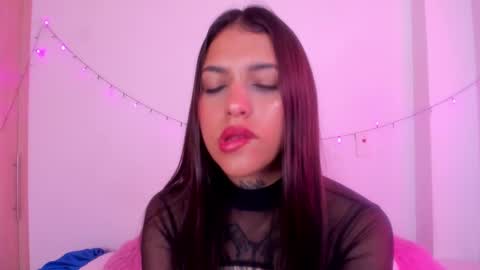 Snapshot of abby_rousee chatting on 10.11.25 abby_rousee online show from 10.11.25