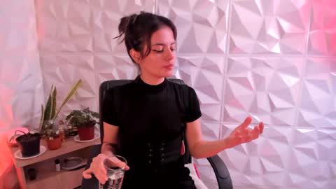 Snapshot of abby_saenz01 chatting on 05.27.26 Abby Saenz online show from 05.27.26