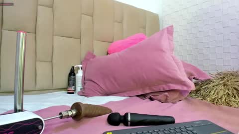 abbyadams23 online show from 12.28.24