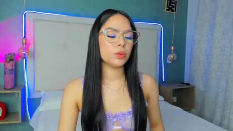 Abby Dixon  online show from 02.25.25