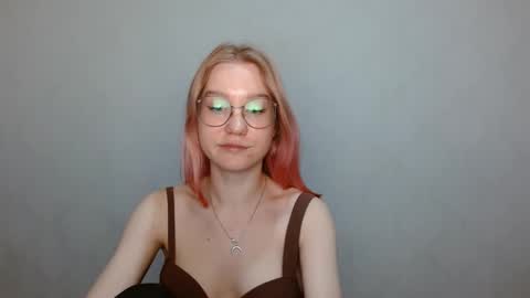 Snapshot of abbymoore__ chatting on 12.08.24 Abby Lovense is active online show from 12.08.24