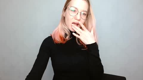 Snapshot of abbymoore__ chatting on 12.26.24 Abby Lovense is active online show from 12.26.24