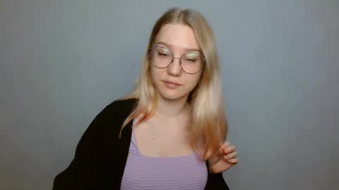 Snapshot of abbymoore__ chatting on 01.26.25 Abby Lovense is active online show from 01.26.25