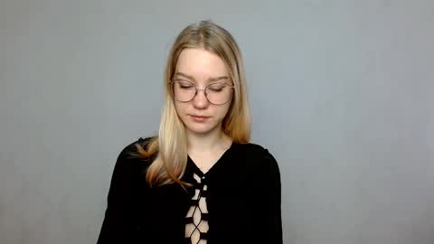 Snapshot of abbymoore__ chatting on 02.18.25 Abby Lovense is active online show from 02.18.25