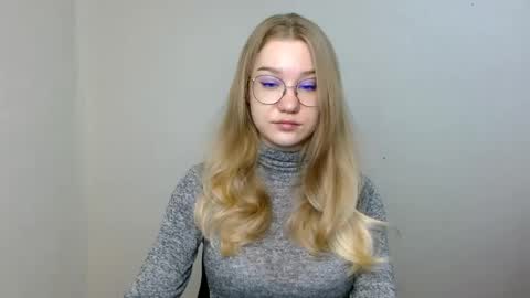 Snapshot of abbymoore__ chatting on 04.27.26 Abby Lovense is active online show from 04.27.26