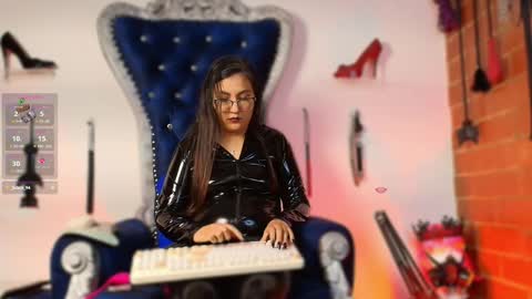 Miss Abby online show from 11.26.25