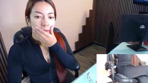 Abby Stones online show from 12.17.25