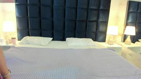 Abigail online show from 04.08.26