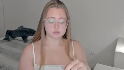 Abby    Stream at Sat  Sun  Mon  Fri online show from 02.01.26