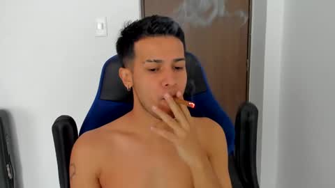 Independence model AbelAsburgo online show from 12.26.24