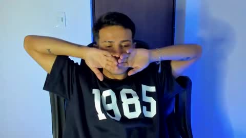 Independence model AbelAsburgo online show from 01.16.25