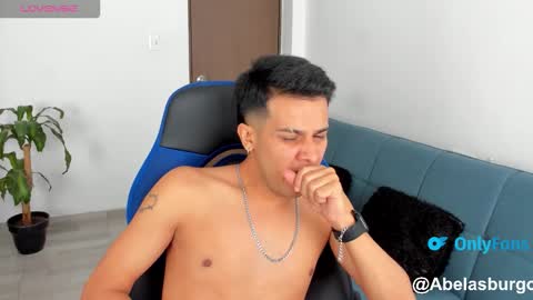 Independence model AbelAsburgo online show from 11.23.25