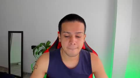 Independence model AbelAsburgo online show from 02.08.26