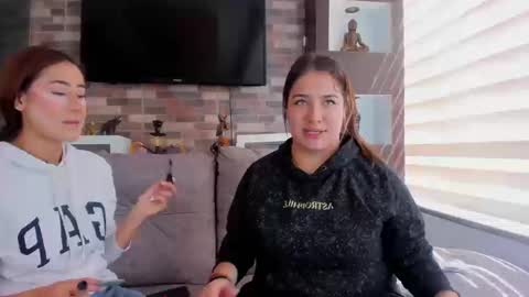 Abella online show from 09.22.25