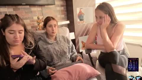 Abella online show from 11.22.25