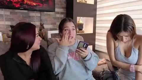 abella_as_ online show from 09.24.25