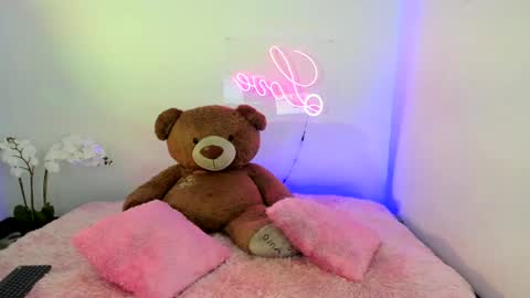  Abella and Kendra  online show from 02.01.25