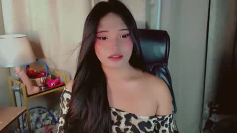 Snapshot of abetterchristine chatting on 05.13.26 Abetterchristine online show from 05.13.26