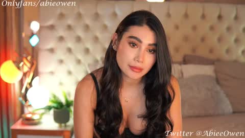 abie_owen online show from 12.19.24