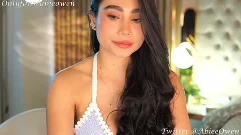 abie_owen online show from 02.24.25