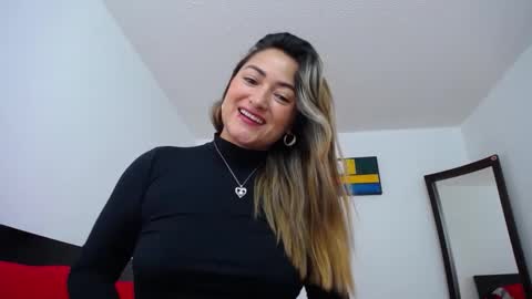 Snapshot of abie_spicy_ chatting on 12.24.24 ximena online show from 12.24.24