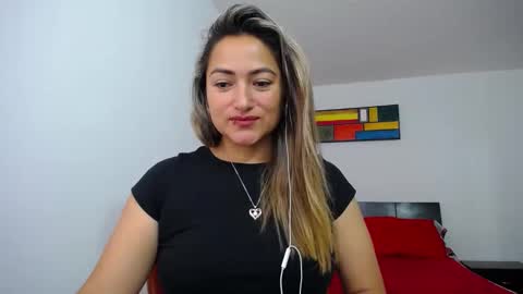 Snapshot of abie_spicy_ chatting on 02.19.25 ximena online show from 02.19.25