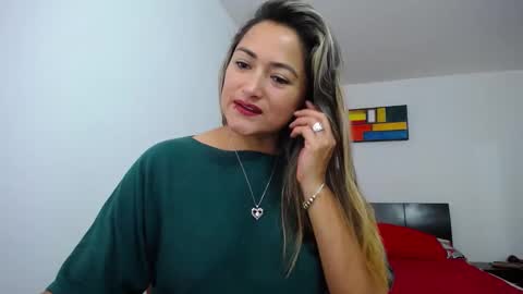 Snapshot of abie_spicy_ chatting on 02.22.25 ximena online show from 02.22.25