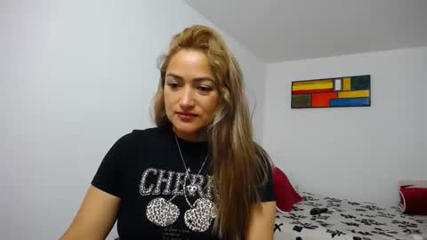 Snapshot of abie_spicy_ chatting on 10.03.25 ximena online show from 10.03.25