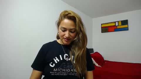 Snapshot of abie_spicy_ chatting on 10.16.25 ximena online show from 10.16.25