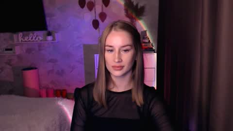 Snapshot of abigail_flex chatting on 10.14.25 Anna online show from 10.14.25