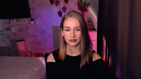 Snapshot of abigail_flex chatting on 10.15.25 Anna online show from 10.15.25