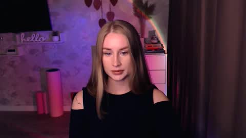 Snapshot of abigail_flex chatting on 10.19.25 Anna online show from 10.19.25