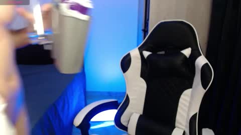 Snapshot of abigail_monroe__ chatting on 04.25.26 abigail_monroe__ online show from 04.25.26