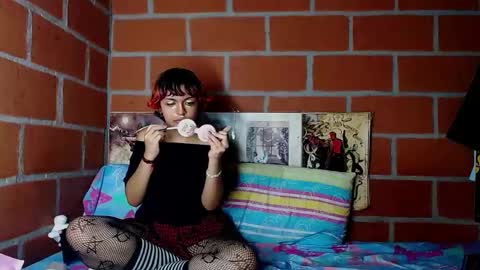 Abigail and Noah online show from 12.30.24